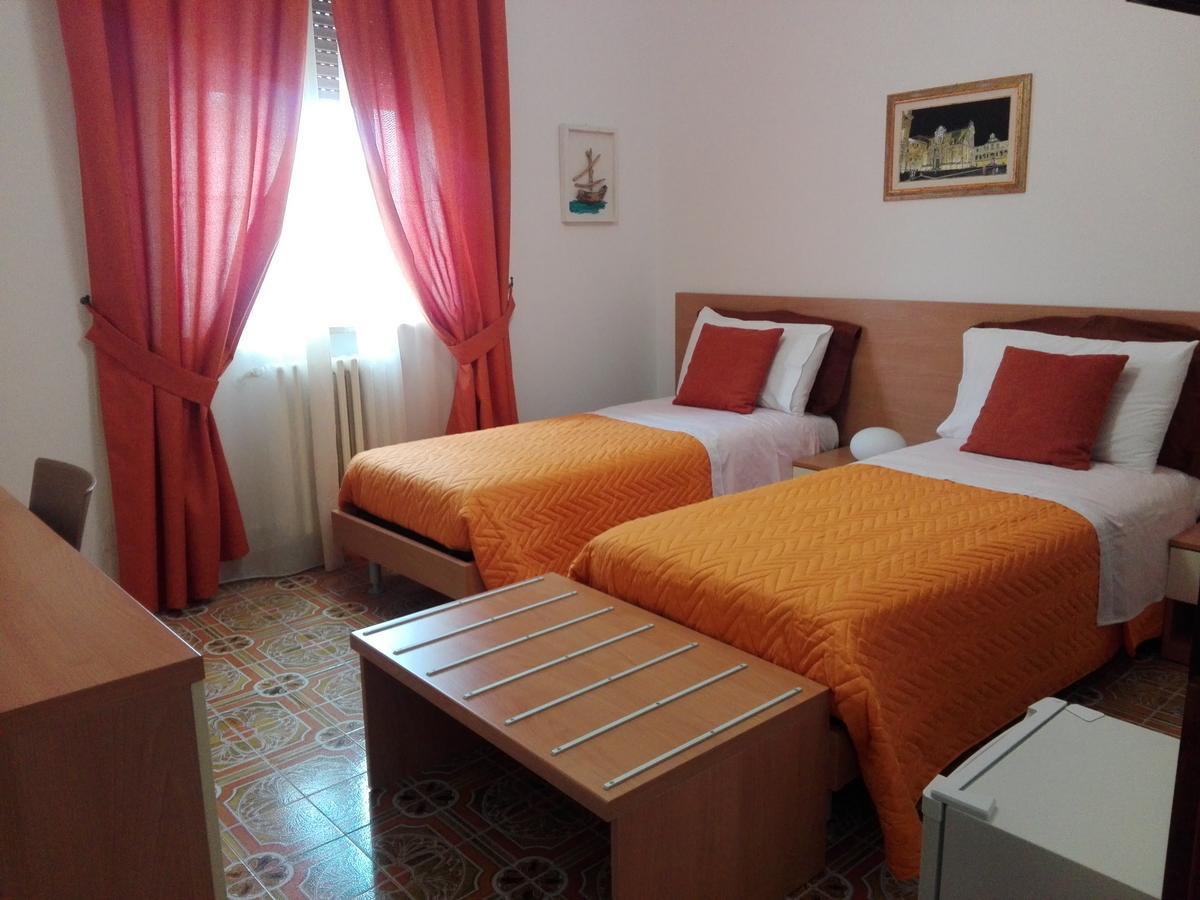 Casa Noemi B&B Uggiano La Chiesa Esterno foto